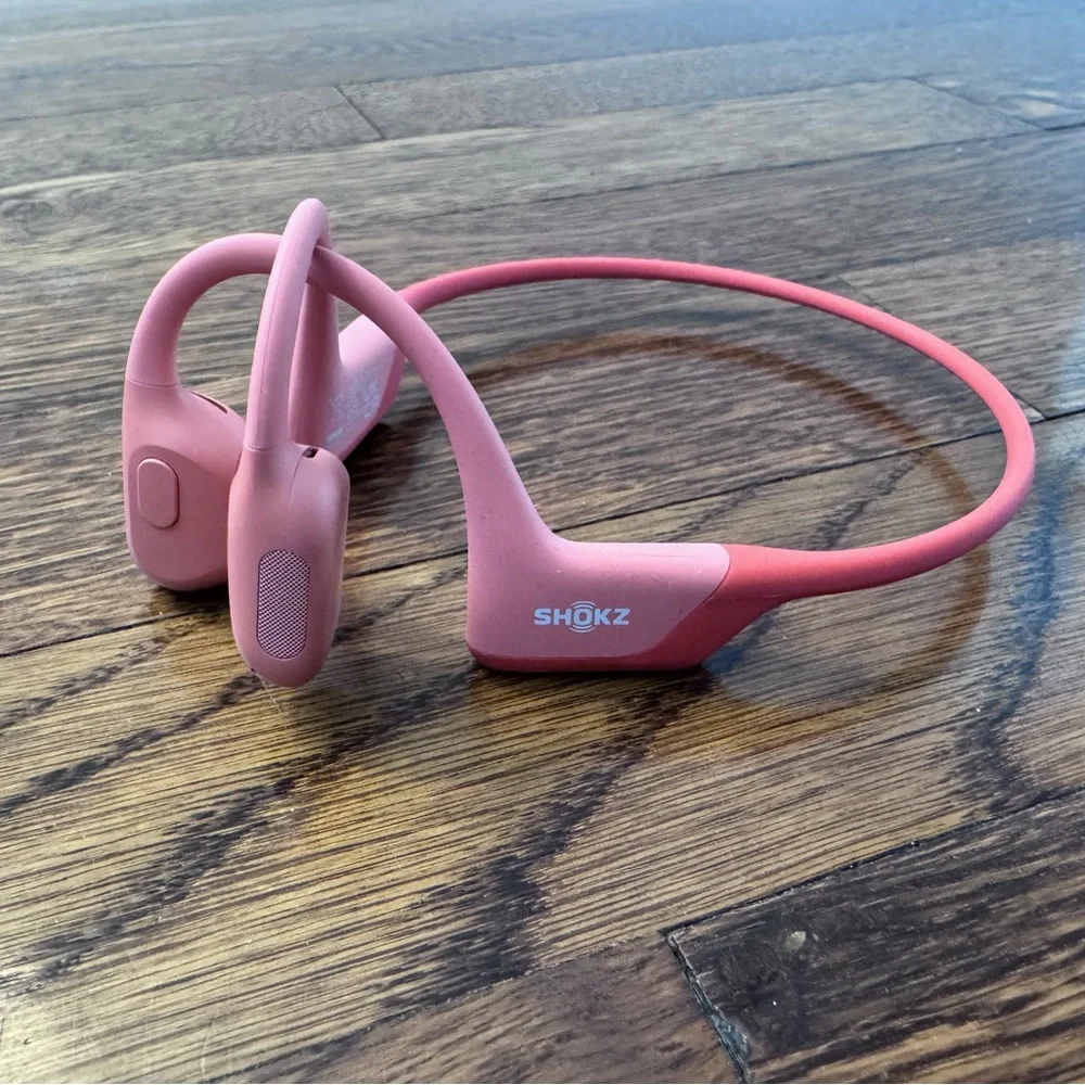 Shokz OpenRun Pro Bone Conduction Headphones with Case, Standard Size, Like New - Picture 3 of 7